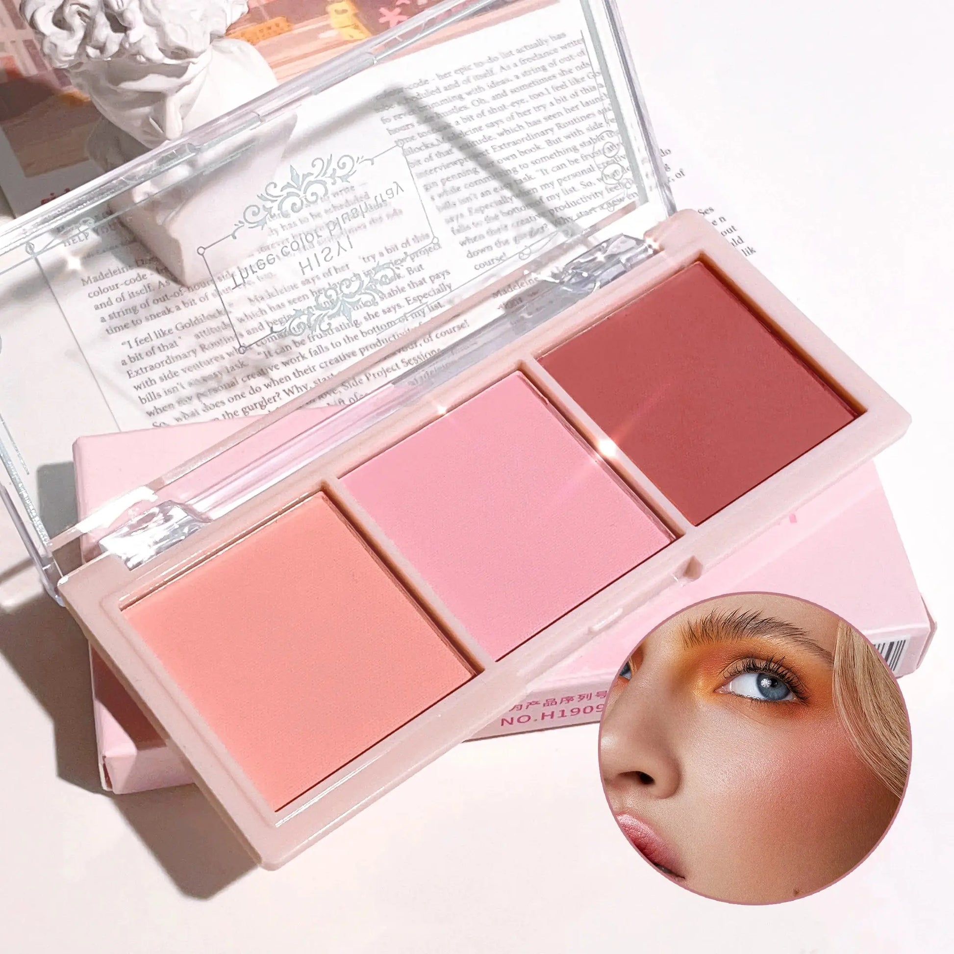 HISYI Three-Color Blush Palette - Glits & Glam