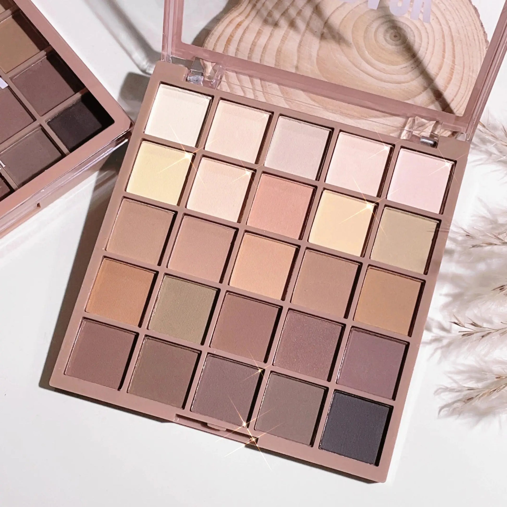 Eyeshadow palette in 25 colors, matte brown nude multi-color eyeshadow, high color rendering, waterproof and sweatproof, daily e - Glits & Glam